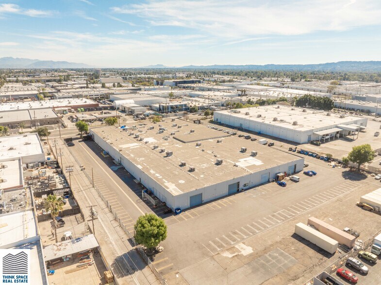 More Photos Of 9419 Mason Ave, Chatsworth Manufacturing For Lease
