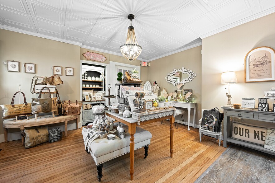 More Photos Of 2 Norwich Rd, East Haddam General Retail For Sale