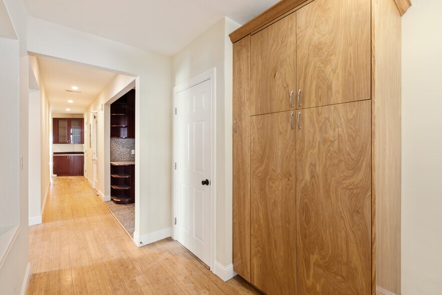 More Photos Of 1627-1631 Clay St, San Francisco Apartments For Sale