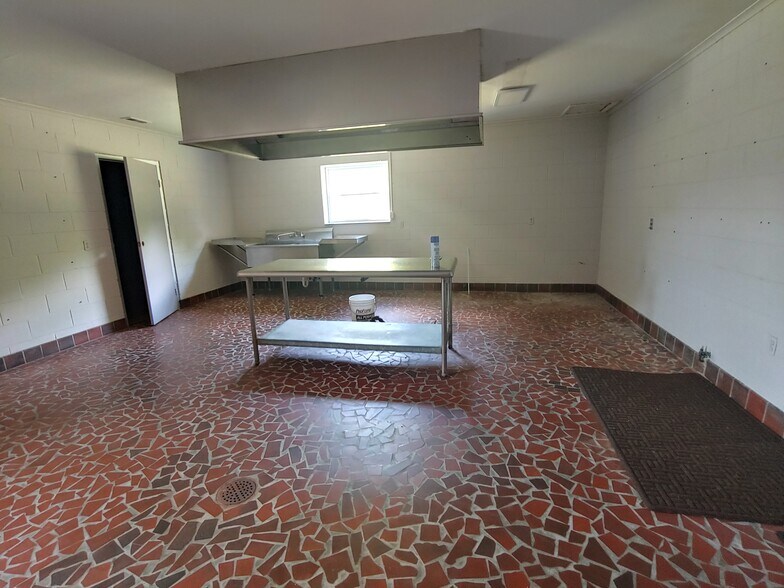 More Photos Of 4913 Archdale Rd, Trinity Office For Sale