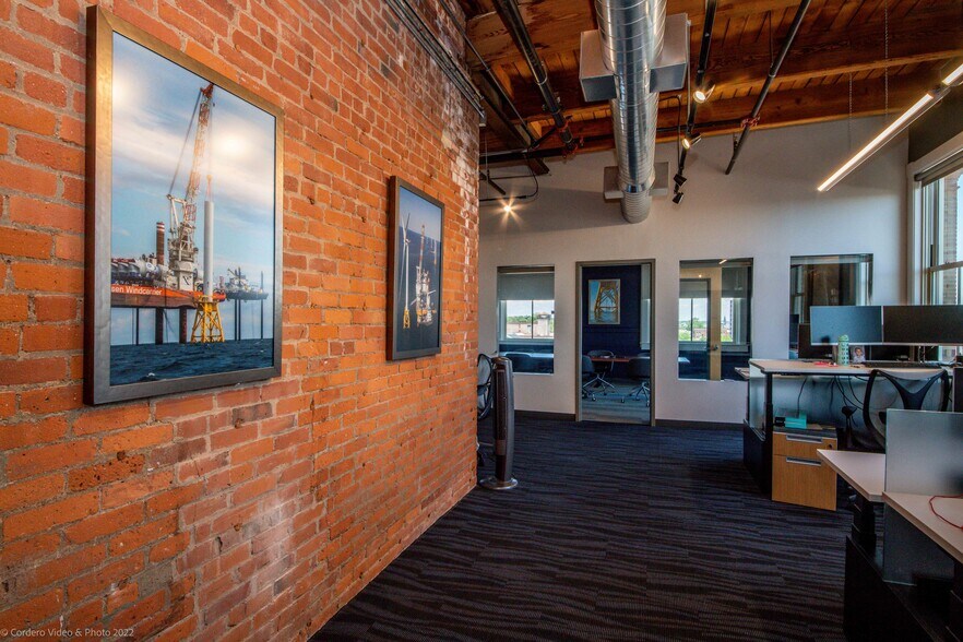 More Photos Of 555 Pleasant St, New Bedford Office For Sale