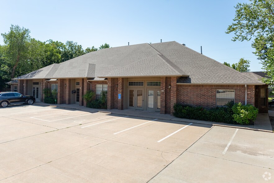 Primary Photo Of 2816 NW 58th St, Oklahoma City Medical For Lease