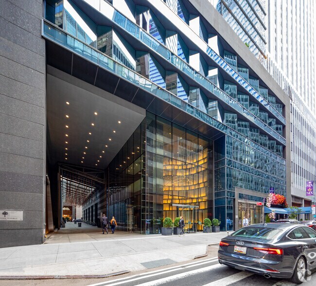 More Photos Of 133 W 52nd St, New York Apartments For Lease