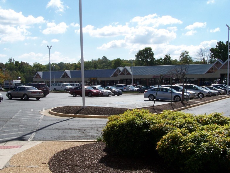 More Photos Of 8792-8796 Sacramento Dr, Alexandria Unknown For Lease