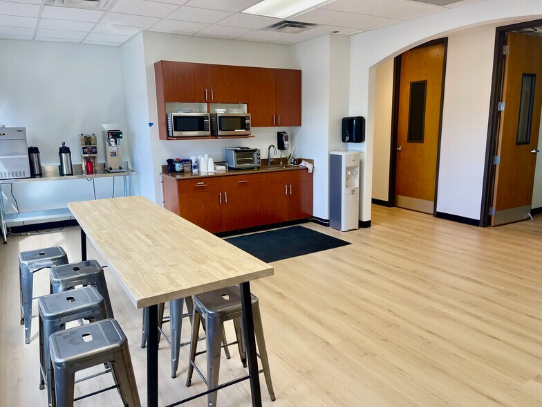 More Photos Of 5550 Tech Center Dr, Colorado Springs Office For Lease