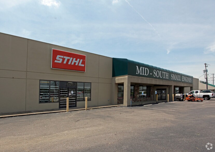 Primary Photo Of 2645 Mount Moriah Rd, Memphis Freestanding For Sale