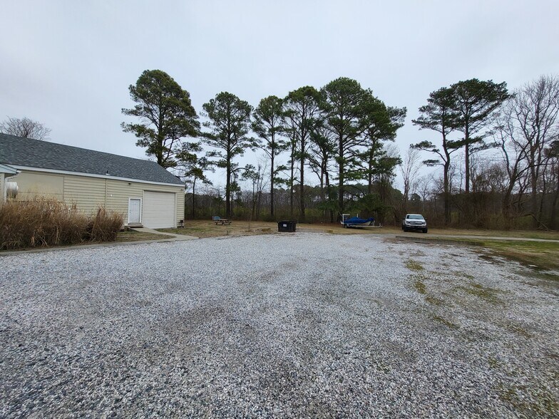 More Photos Of 20835 Nanticoke Rd, Bivalve Convenience Store For Sale