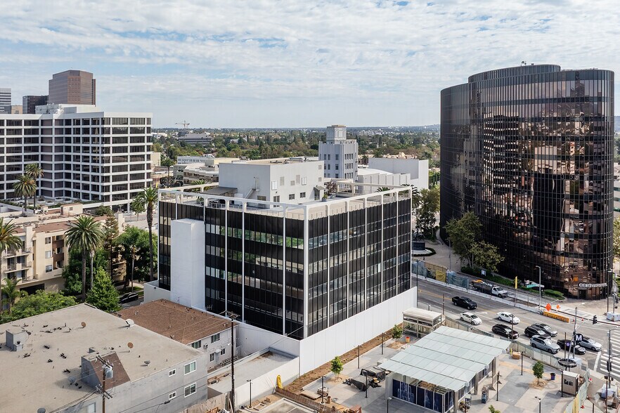 More Photos Of 8447 Wilshire Blvd, Beverly Hills Office For Lease