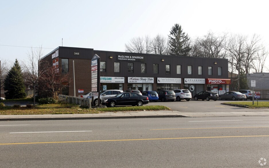 More Photos Of 348 Lakeshore Rd E, Mississauga General Retail For Lease