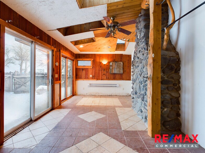 More Photos Of 214 Yellowstone Ave, Cody Bar For Sale