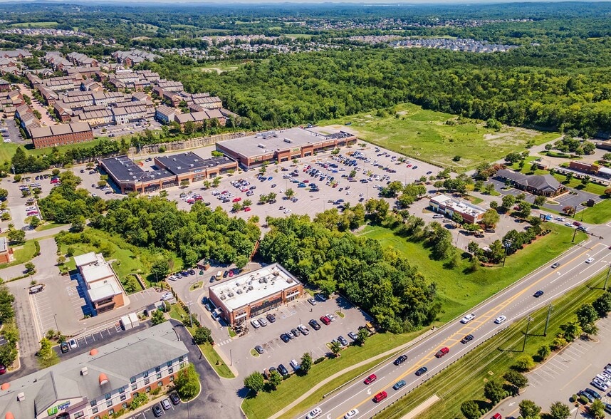 More Photos Of 631 S Mount Juliet Rd, Mount Juliet General Retail For Lease