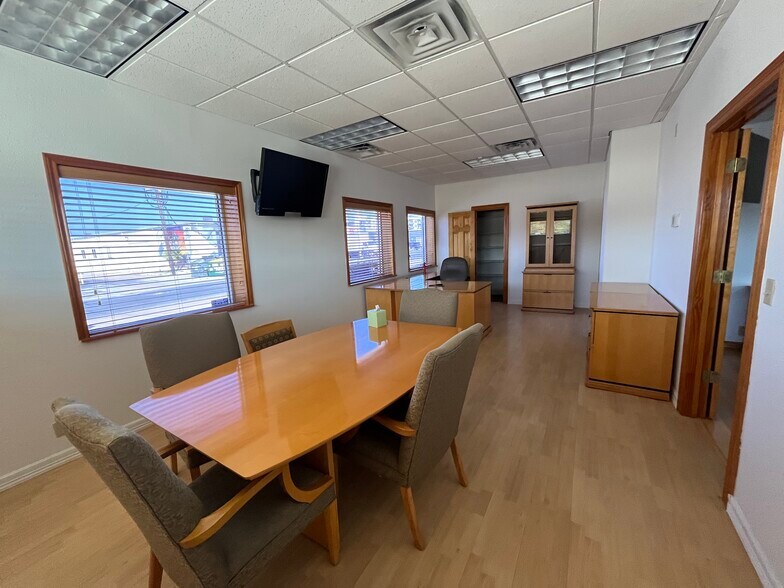 More Photos Of 400 E St Elmo Rd, Austin Unknown For Lease