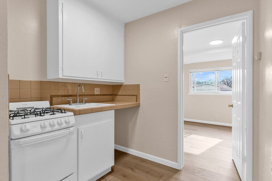 More Photos Of 1180 Saranap Ave, Walnut Creek Apartments For Sale