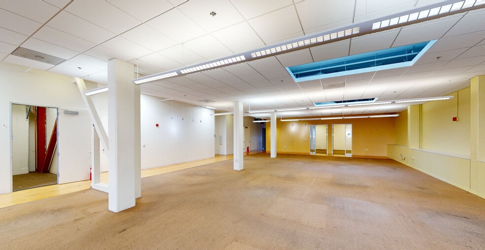 More Photos Of 982 Mission St, San Francisco Loft Creative Space For Lease