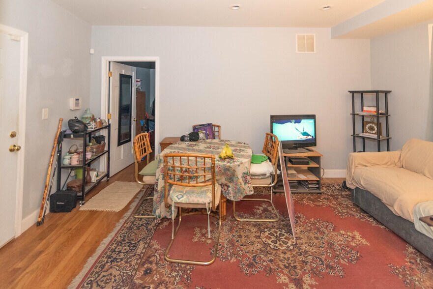 More Photos Of 2445 Lakeview Ave, Baltimore Apartments For Sale