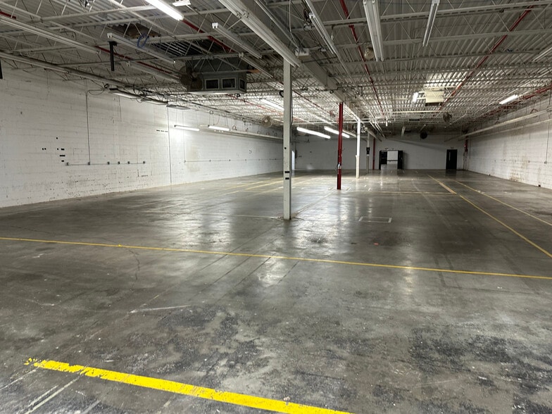 More Photos Of 900 12th Street Dr NW, Hickory Unknown For Lease