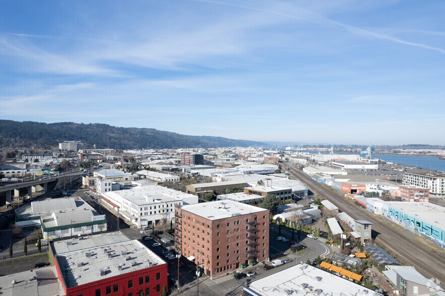 More Photos Of 1801 NW Upshur St, Portland Loft Creative Space For Lease