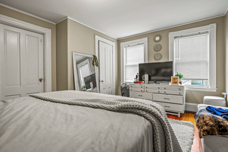 More Photos Of 455 Main St, South Berwick Apartments For Sale