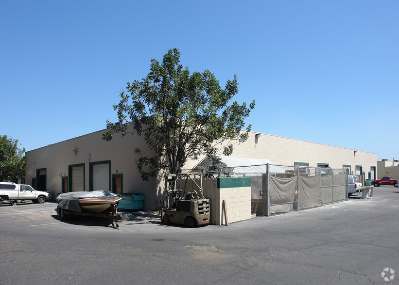 More Photos Of 2065 Sperry Ave, Ventura Unknown For Lease
