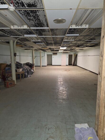 More Photos Of 124 E Front St, Sikeston Flex For Sale