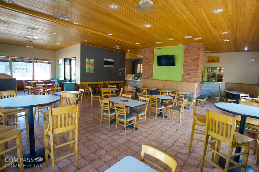 More Photos Of 62080 NE 27th St, Bend Restaurant For Sale