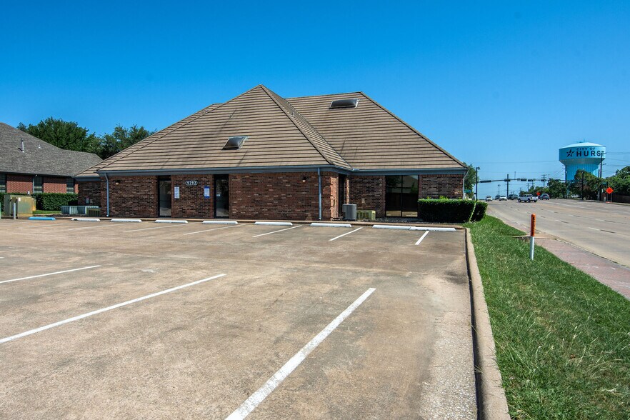 More Photos Of 9292 Huntington Sq, North Richland Hills Loft Creative Space For Lease