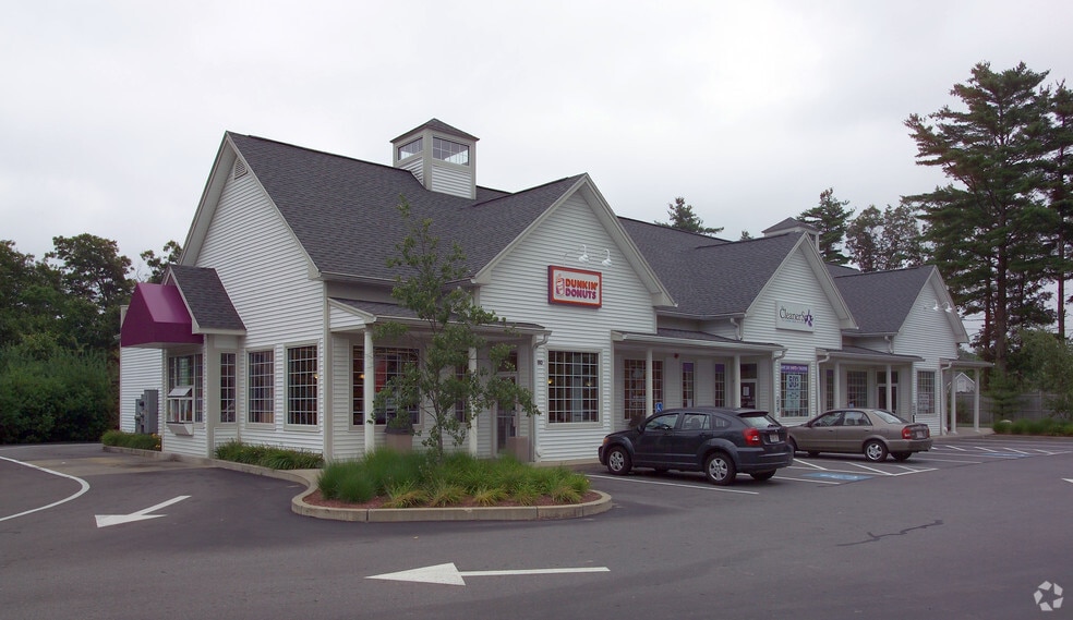 More Photos Of 80 Main St, Carver Freestanding For Lease