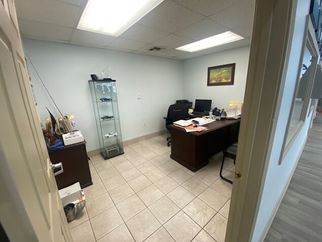 More Photos Of 331 Highway 146 S, La Porte Warehouse For Lease