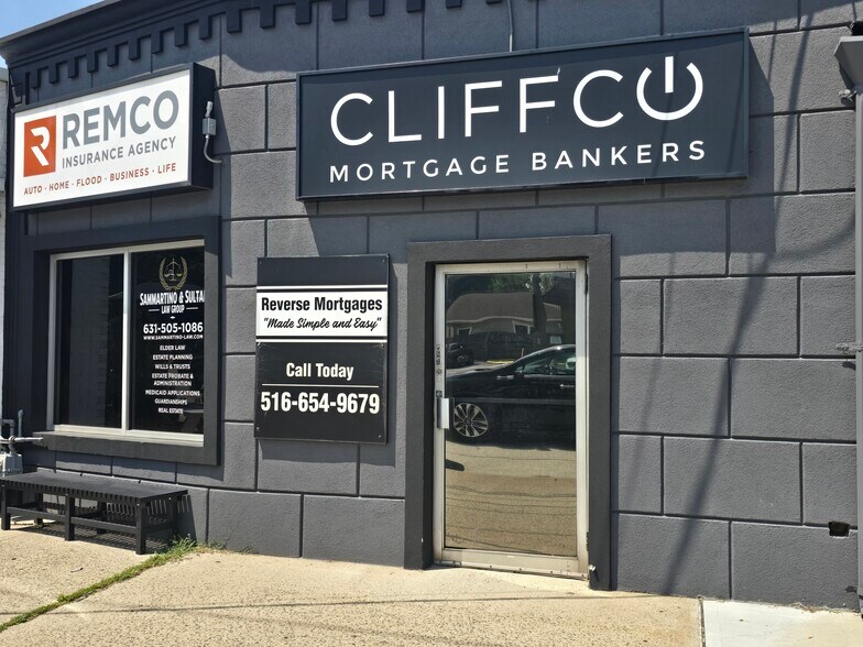 Primary Photo Of 3265 Merrick Rd, Wantagh Storefront Retail Office For Lease