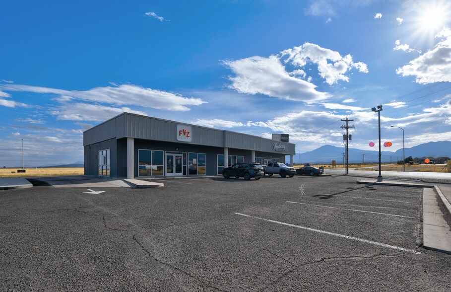 More Photos Of 920 S Hwy 99, Fillmore Freestanding For Lease