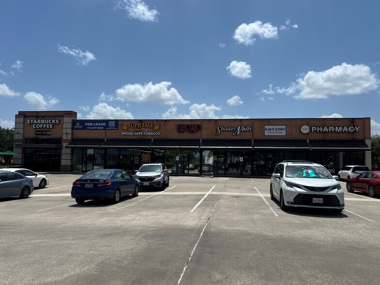 More Photos Of 13914 Highway 3, Webster Unknown For Lease