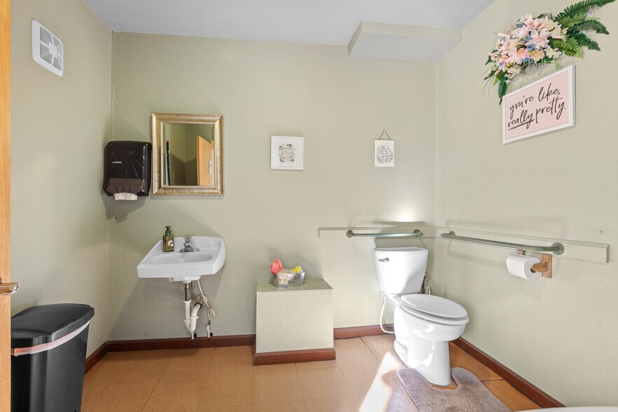 More Photos Of 207 S Division St, Pinehurst Storefront Retail Residential For Sale