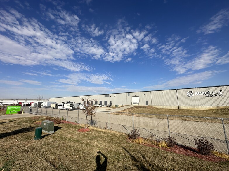 Primary Photo Of 850 Mann Rd SW, Cedar Rapids Warehouse For Sale