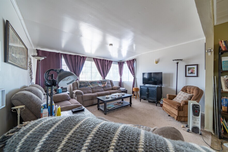 More Photos Of 2507 W Avenue L, Lancaster Apartments For Sale