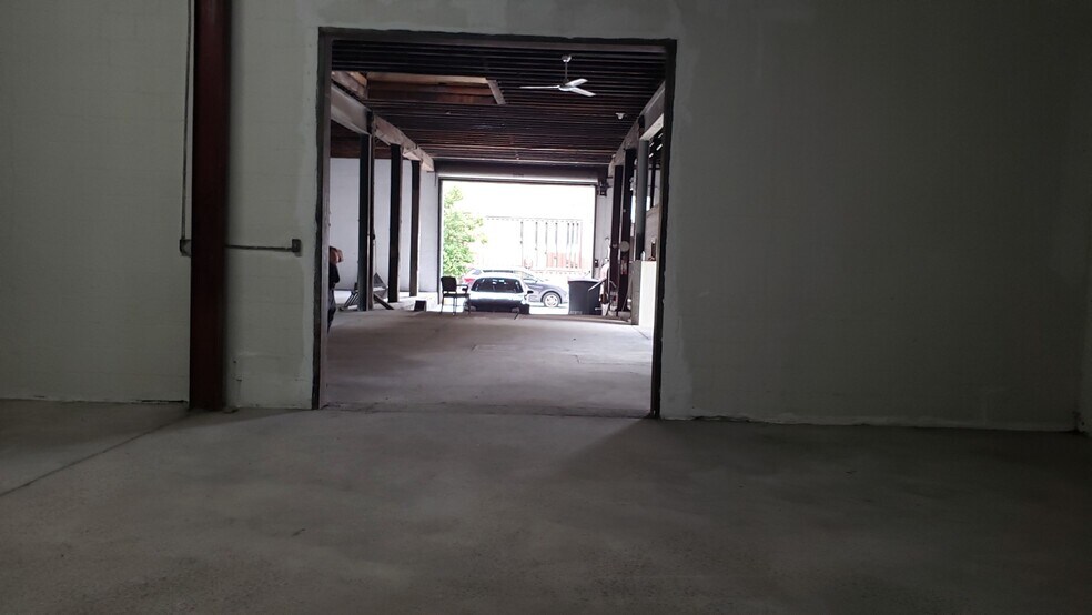 More Photos Of 242 Richardson St, Brooklyn Warehouse For Lease