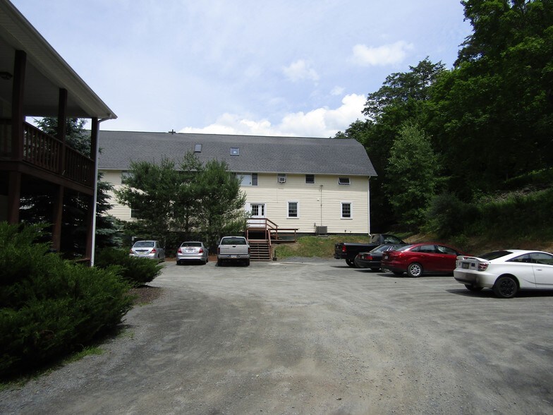 More Photos Of 141 Bellemonte Ave, Hawley Apartments For Sale