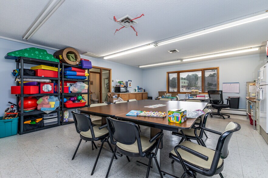 More Photos Of 410 N Union St, Dodgeville Office For Sale