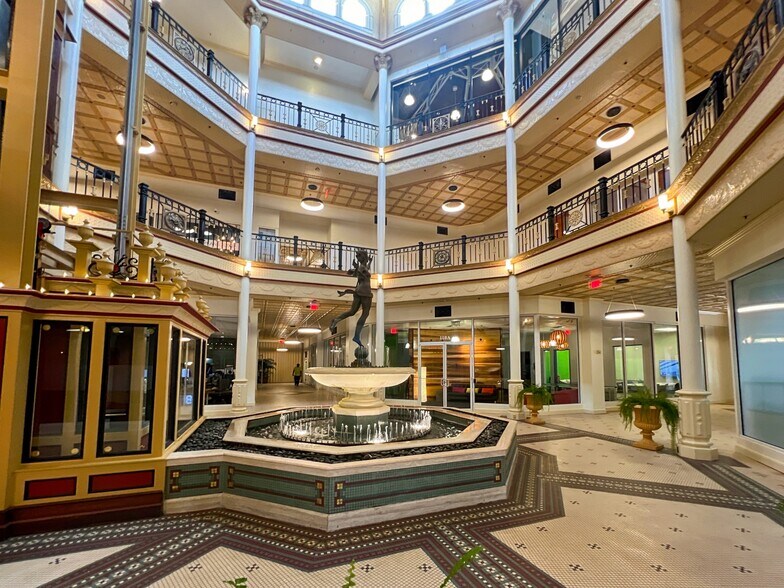 More Photos Of 122 W Pine St, Orlando Coworking Space