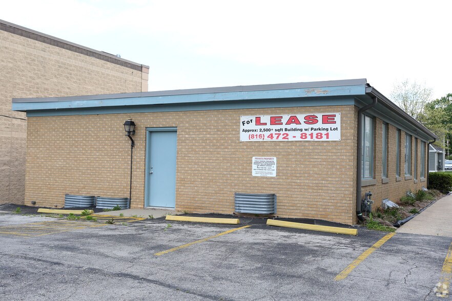 More Photos Of 101 W Kansas St, Liberty Medical For Sale