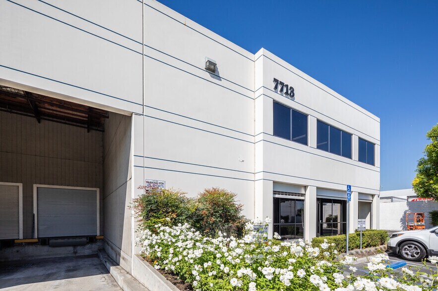 More Photos Of 7617-7621 Somerset Blvd, Paramount Unknown For Lease