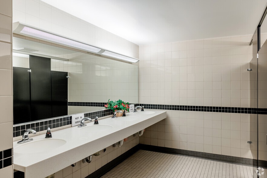 More Photos Of 5800 S Quebec St, Greenwood Village Medical For Lease