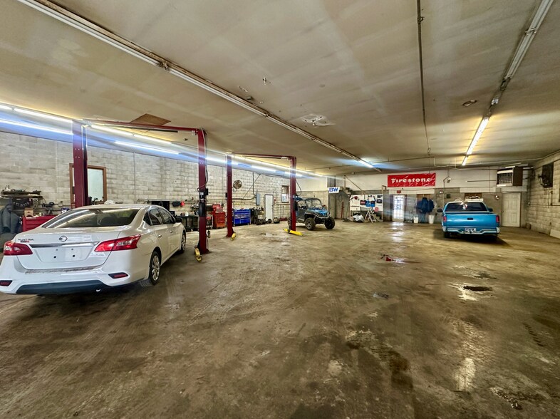 More Photos Of 430 Carthage Rd, Red Boiling Springs Industrial For Sale