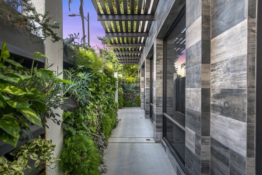 More Photos Of , Los Angeles Unknown For Sale