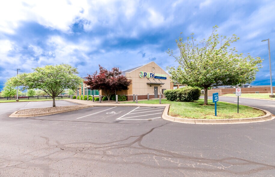 More Photos Of 157 Eastbrooke Ct, Mt Washington Bank For Sale