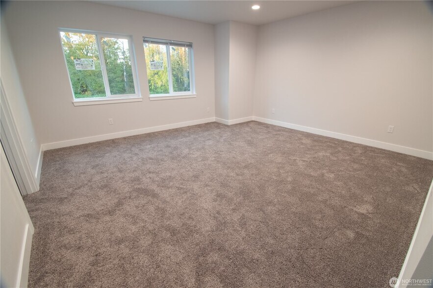 More Photos Of 529 Colton Ln, Everson Apartments For Sale