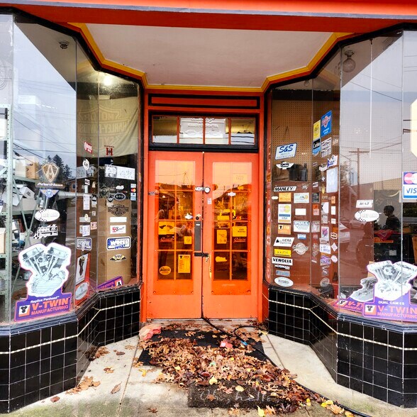 More Photos Of 511 3rd St, Rodeo Storefront Retail Residential For Sale