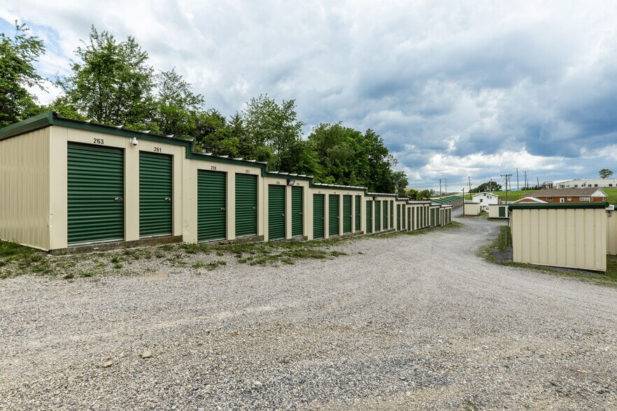 More Photos Of 1614 N Valley Pike, Rockingham Self Storage For Sale