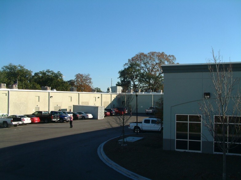 More Photos Of 5617 N Rhett Ave, North Charleston Research And Development For Lease