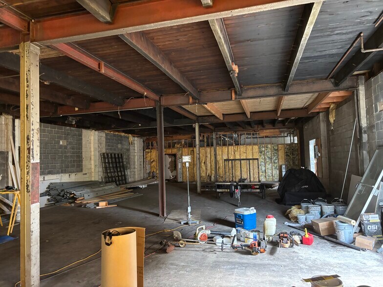 More Photos Of 12621-12631 Larchmere Blvd, Cleveland Apartments For Lease