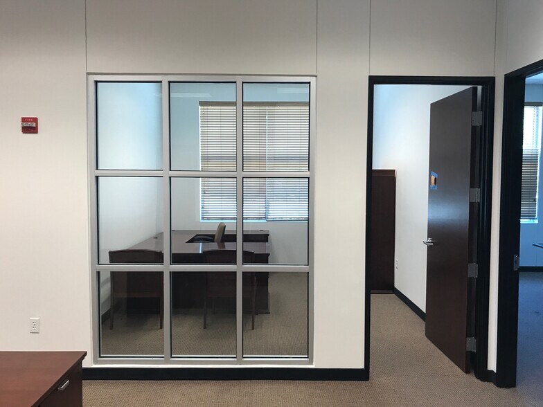 More Photos Of 1900 Ballpark Way, Arlington Medical For Lease